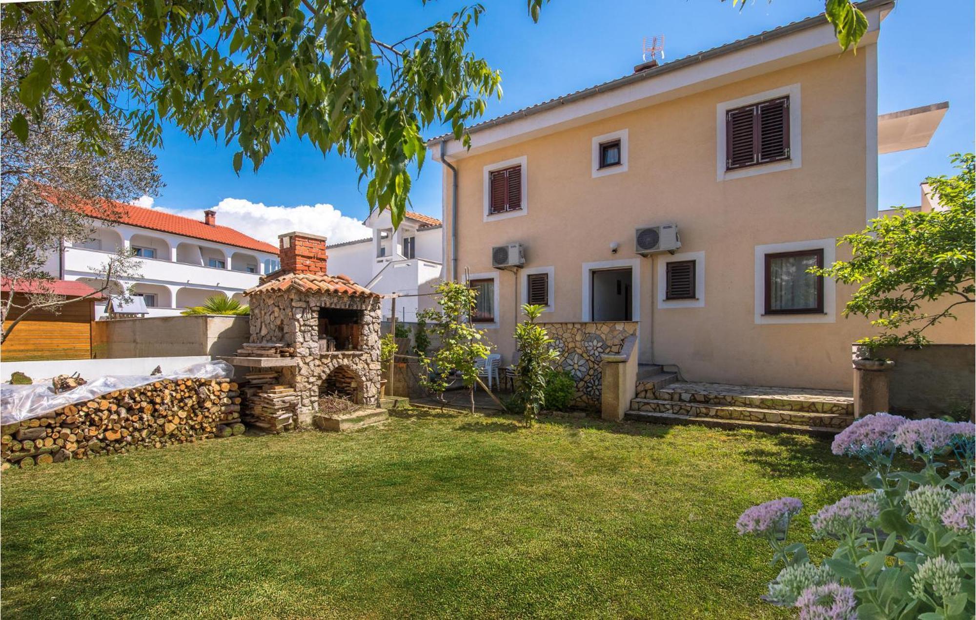 Gorgeous Apartment In Krk With Wifi Крк Екстер'єр фото
