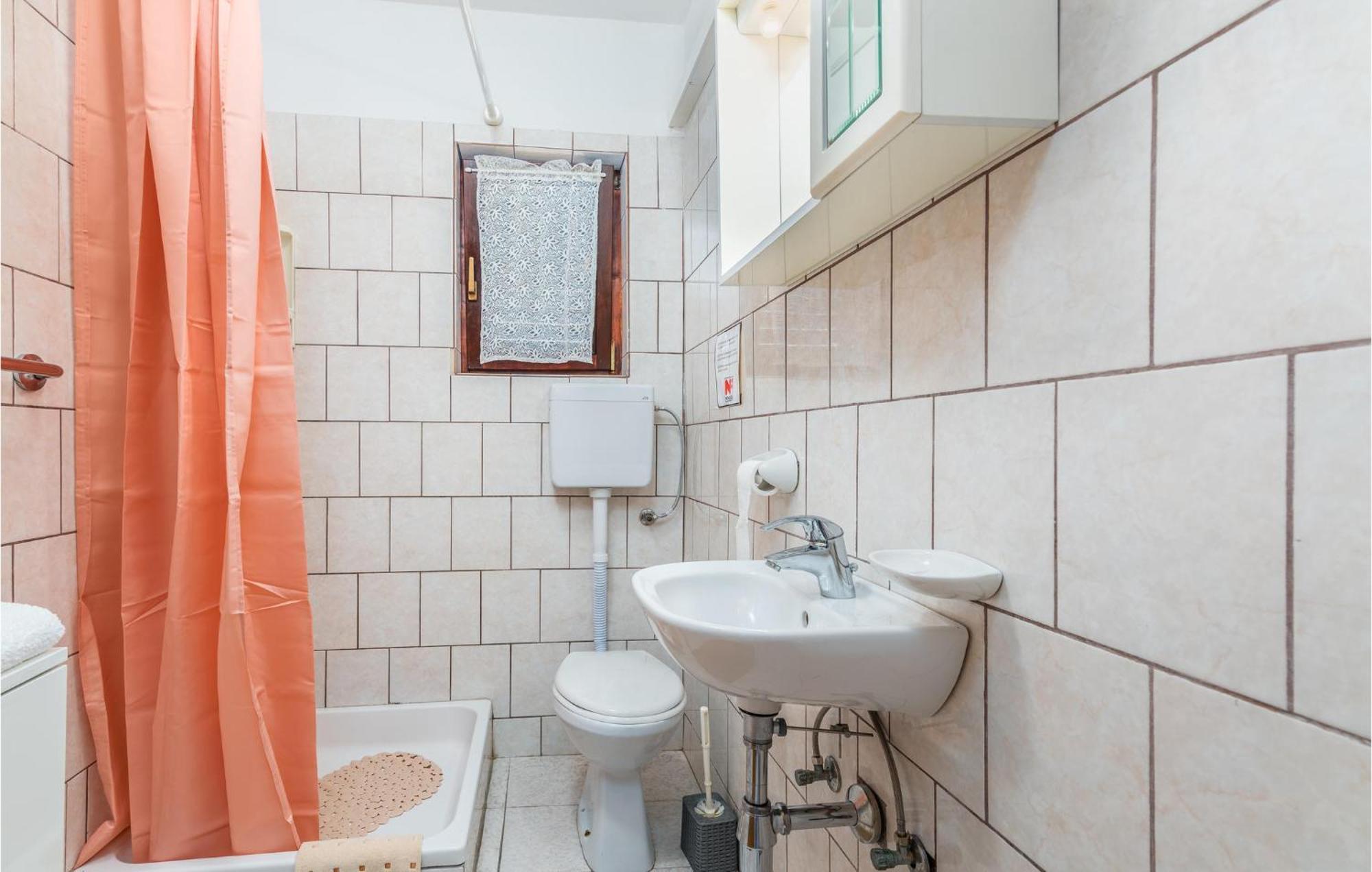 Gorgeous Apartment In Krk With Wifi Крк Екстер'єр фото