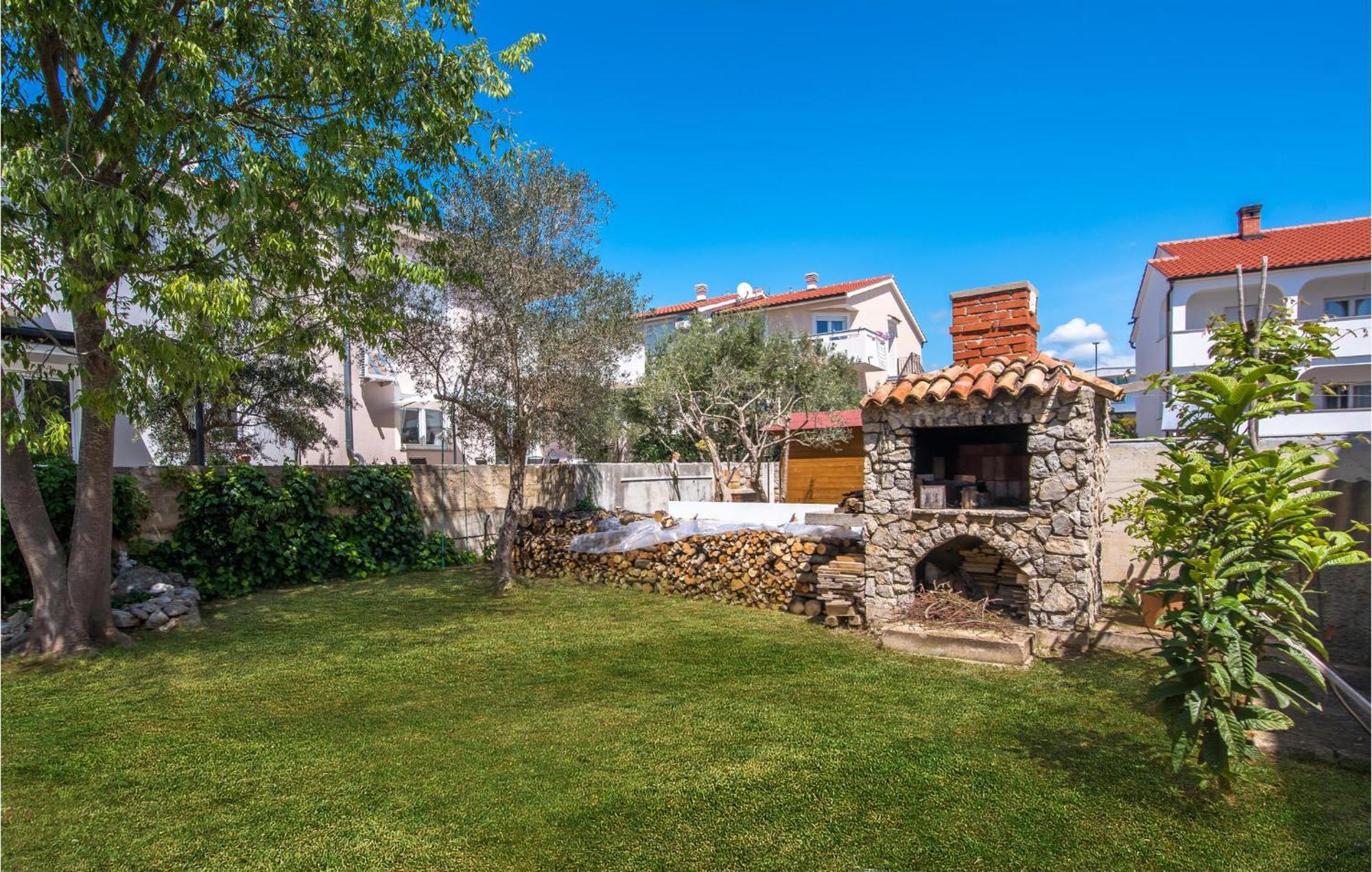 Gorgeous Apartment In Krk With Wifi Крк Екстер'єр фото