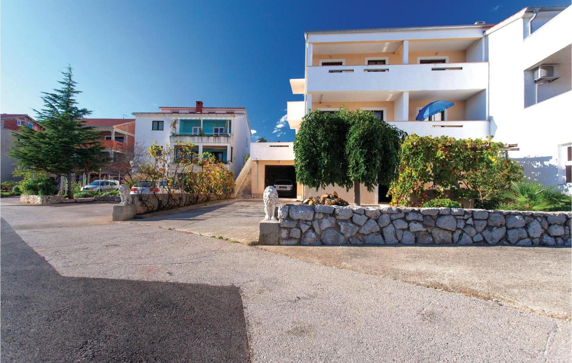Gorgeous Apartment In Krk With Wifi Крк Екстер'єр фото